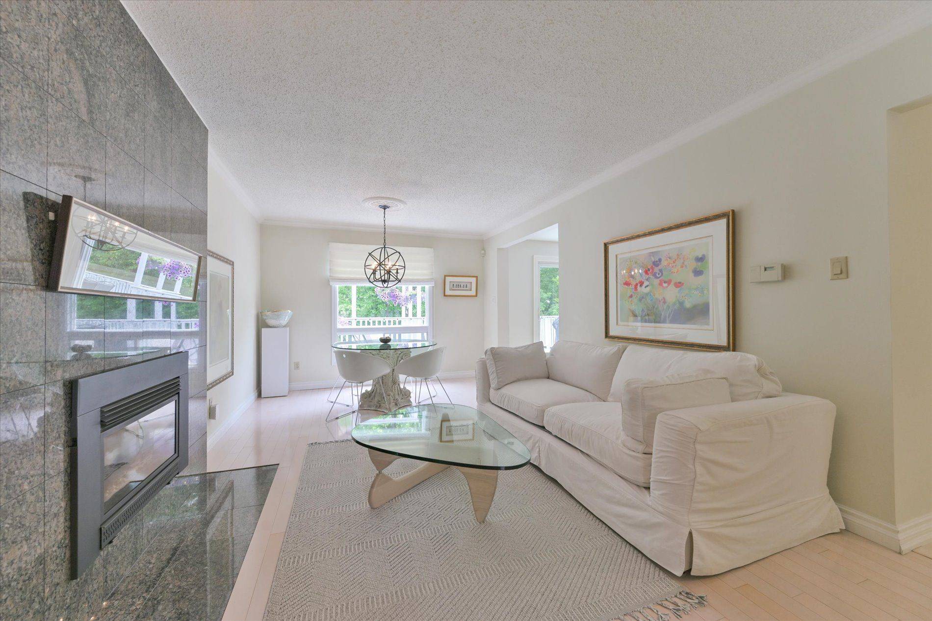 Vaughan, ON L4L 1L8,111 Coles AVE