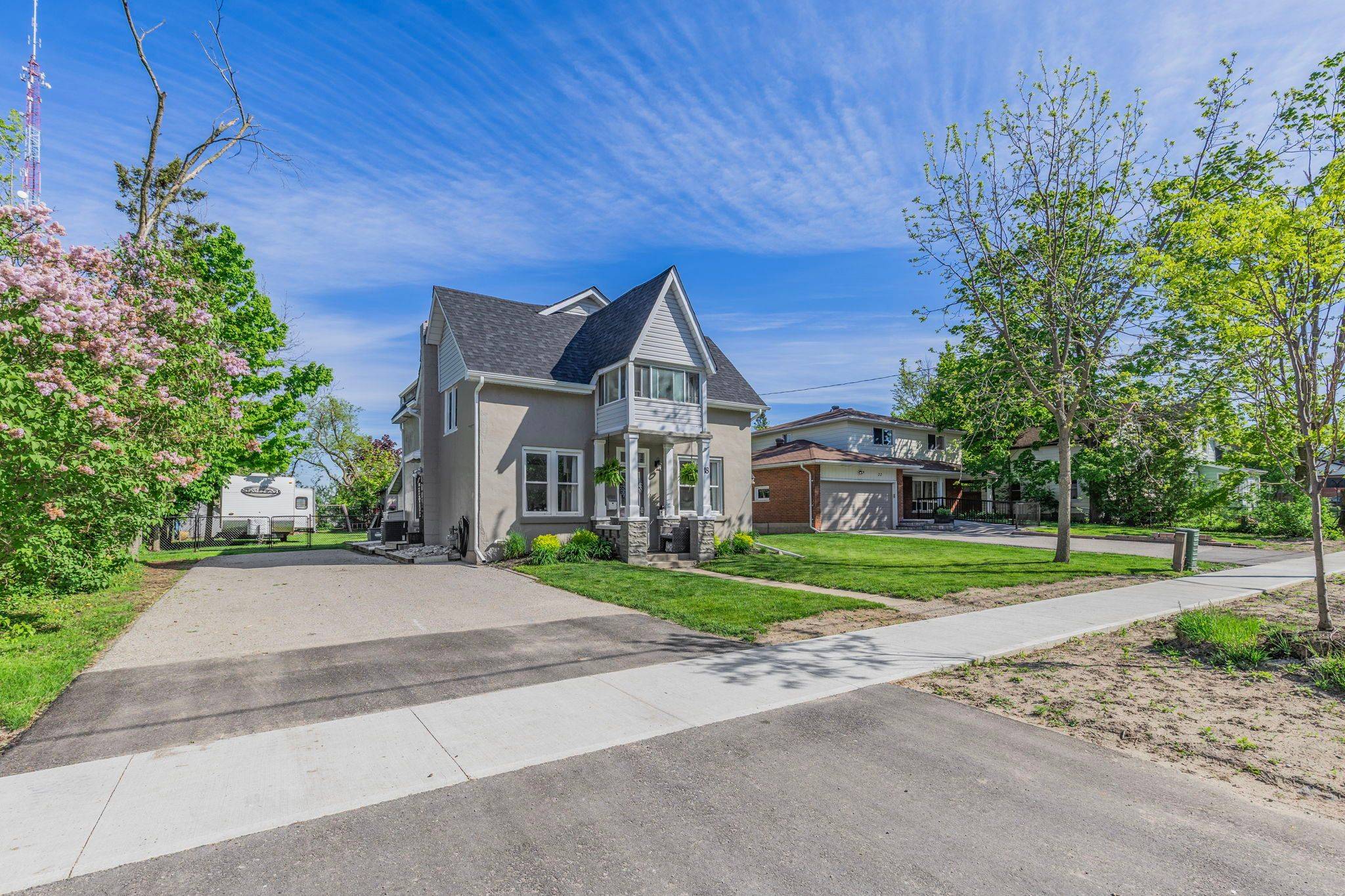 Barrie, ON L4M 1P5,18 Eugenia ST