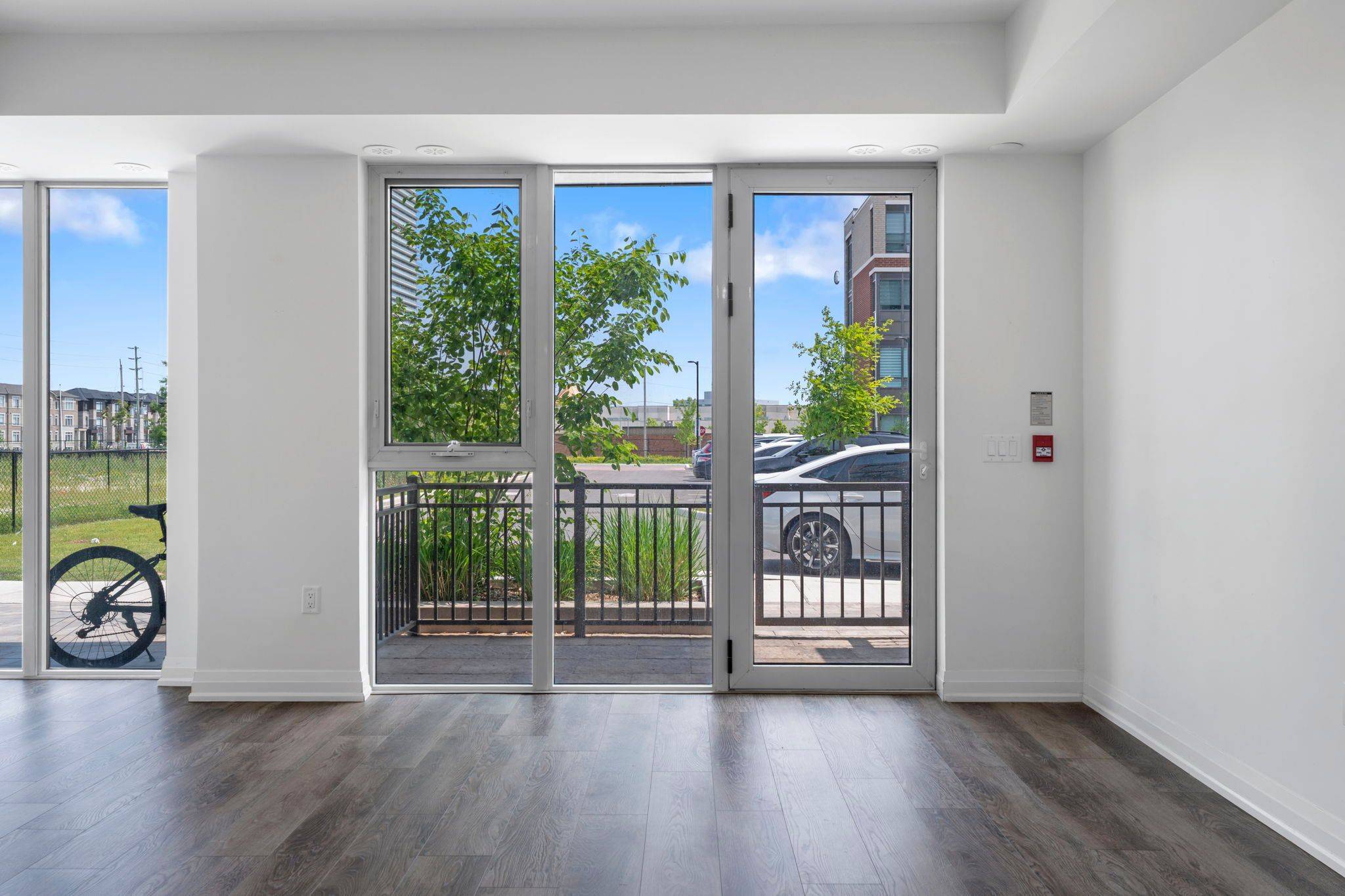 Brampton, ON L4P 0Y6,75 ATTMAR DR #148