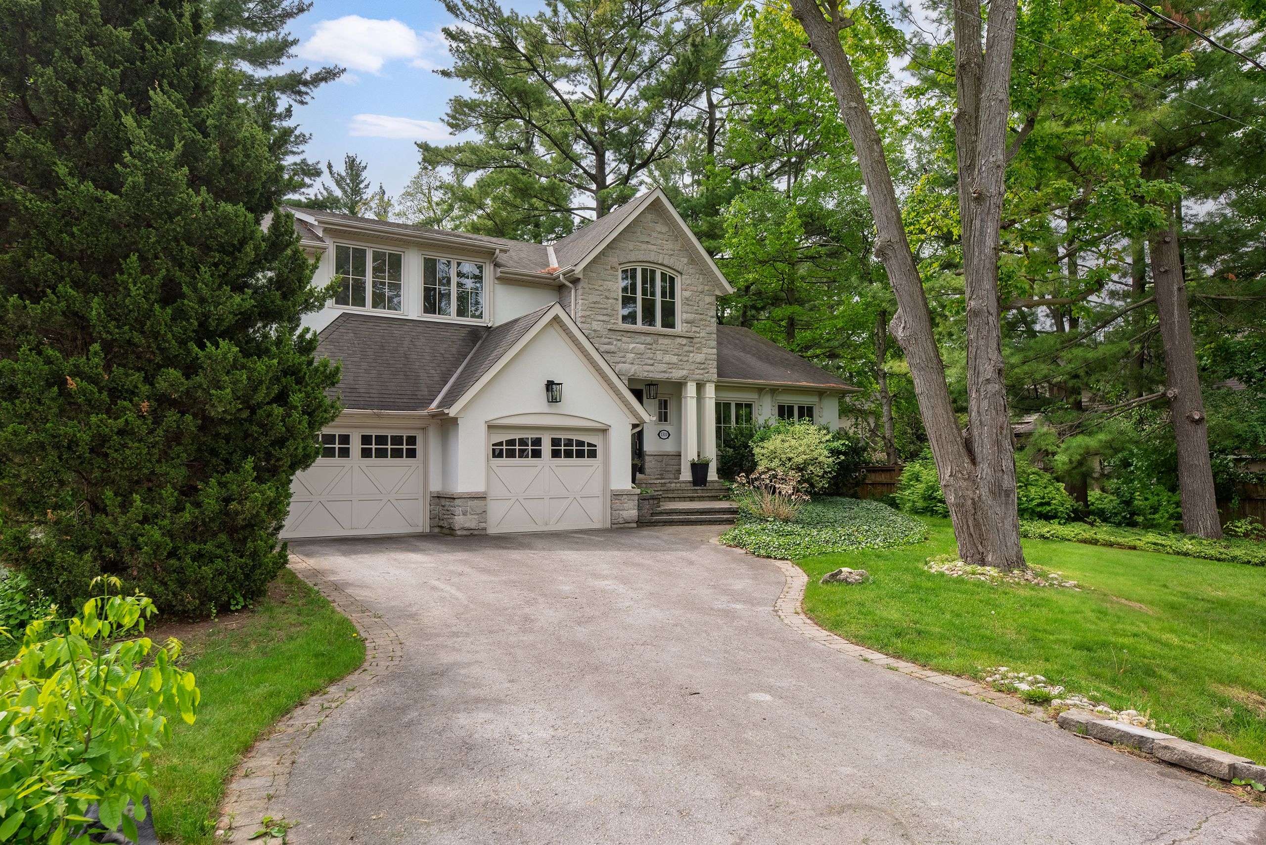 Oakville, ON L6J 2P8,1310 Duncan RD