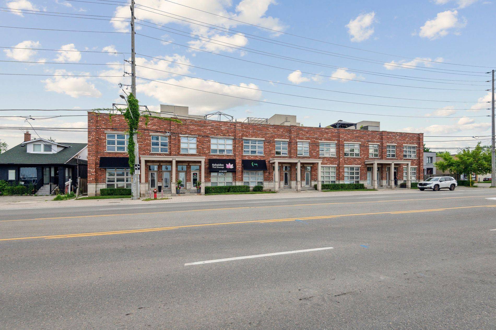 Mississauga, ON L5E 1E2,885 Lakeshore RD E #1