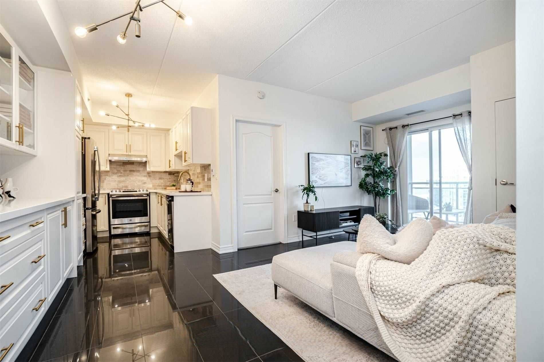 Milton, ON L9T 0Y7,1421 Costigan RD #512