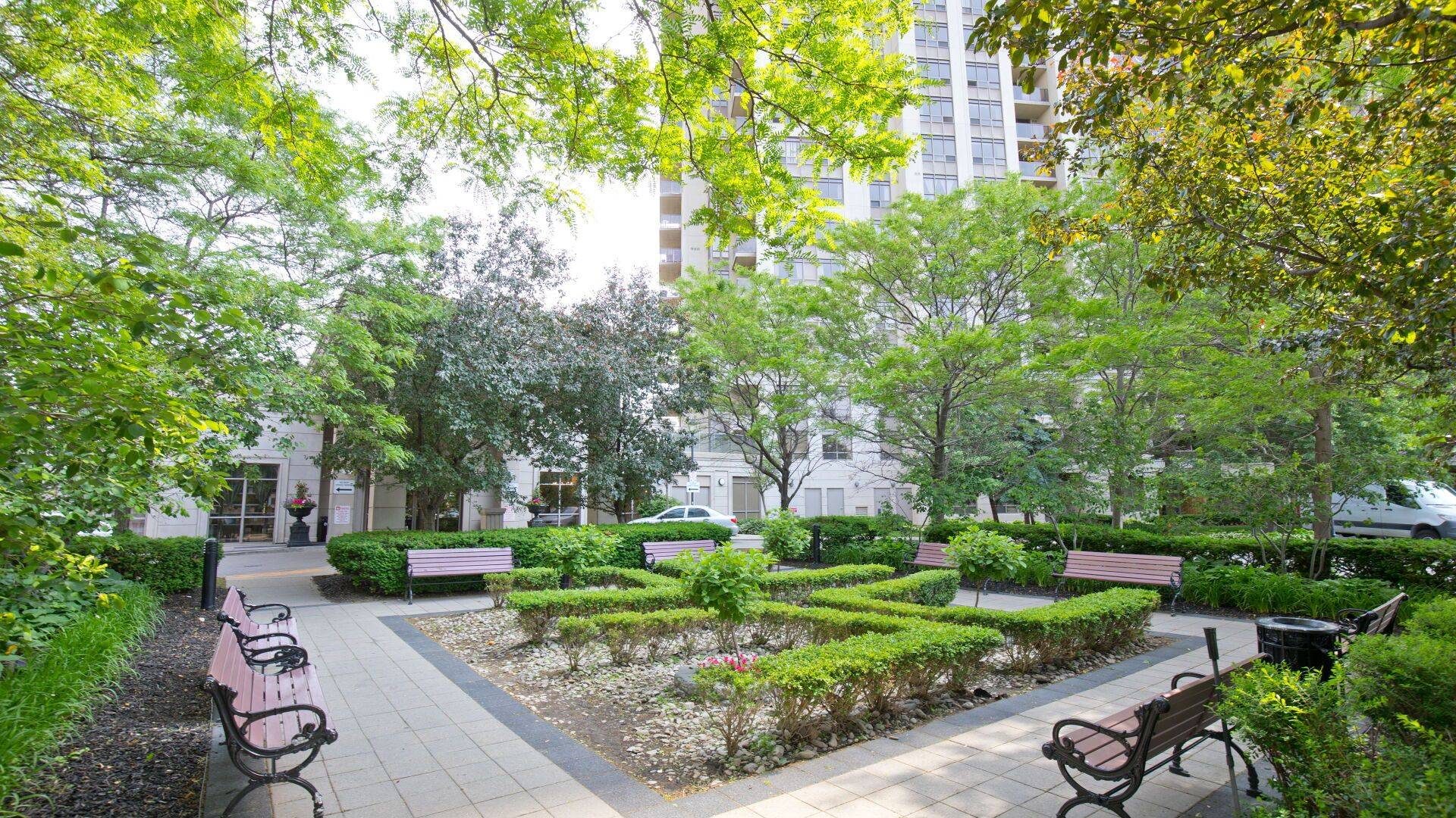 Toronto W10, ON M9W 7J4,700 Humberwood BLVD #2423