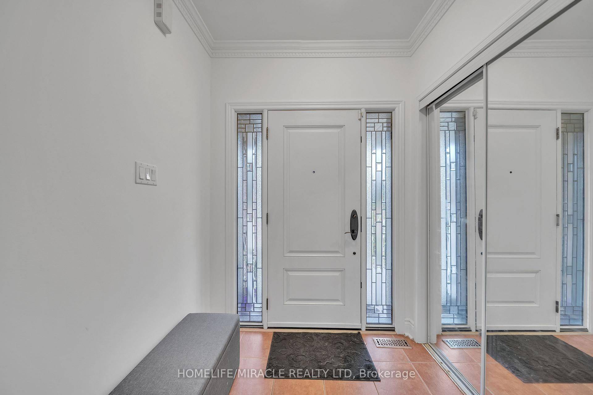 Brampton, ON L6X 0K7,93 Crystal Glen CRES
