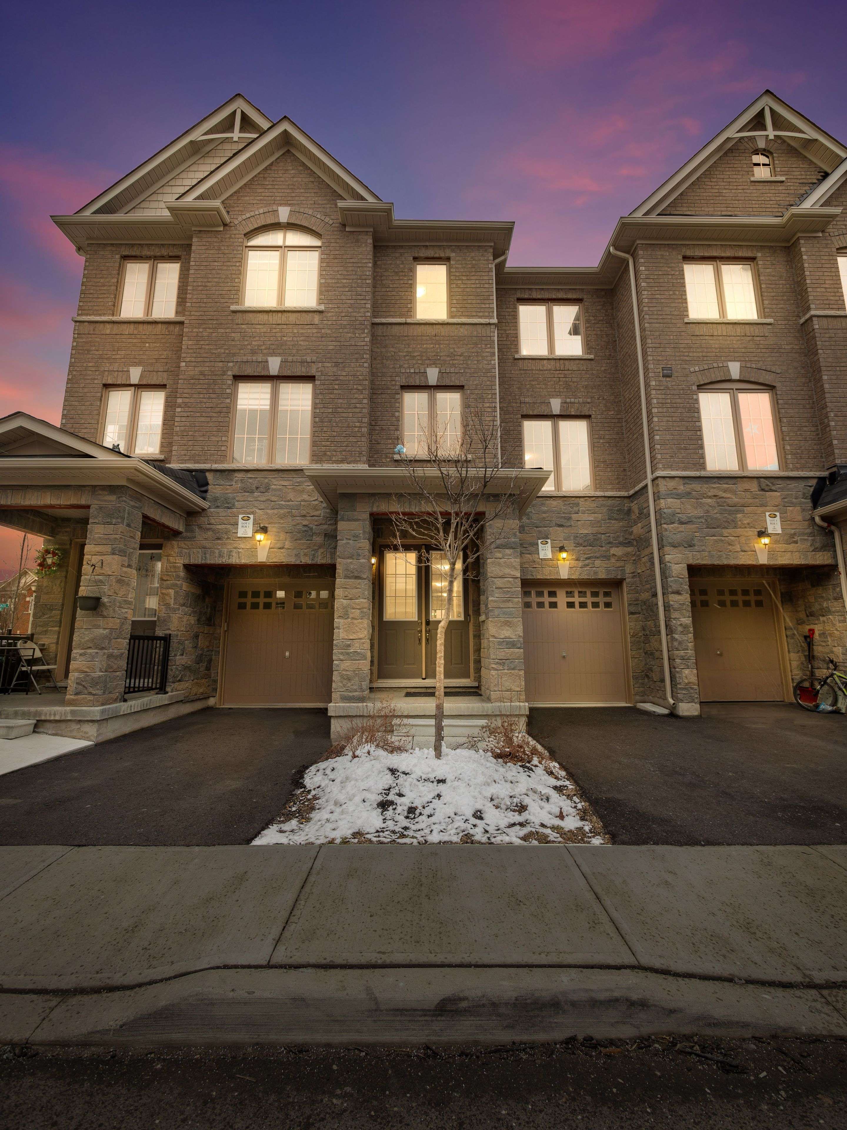 Brampton, ON L6P 4M9,32 Faye ST