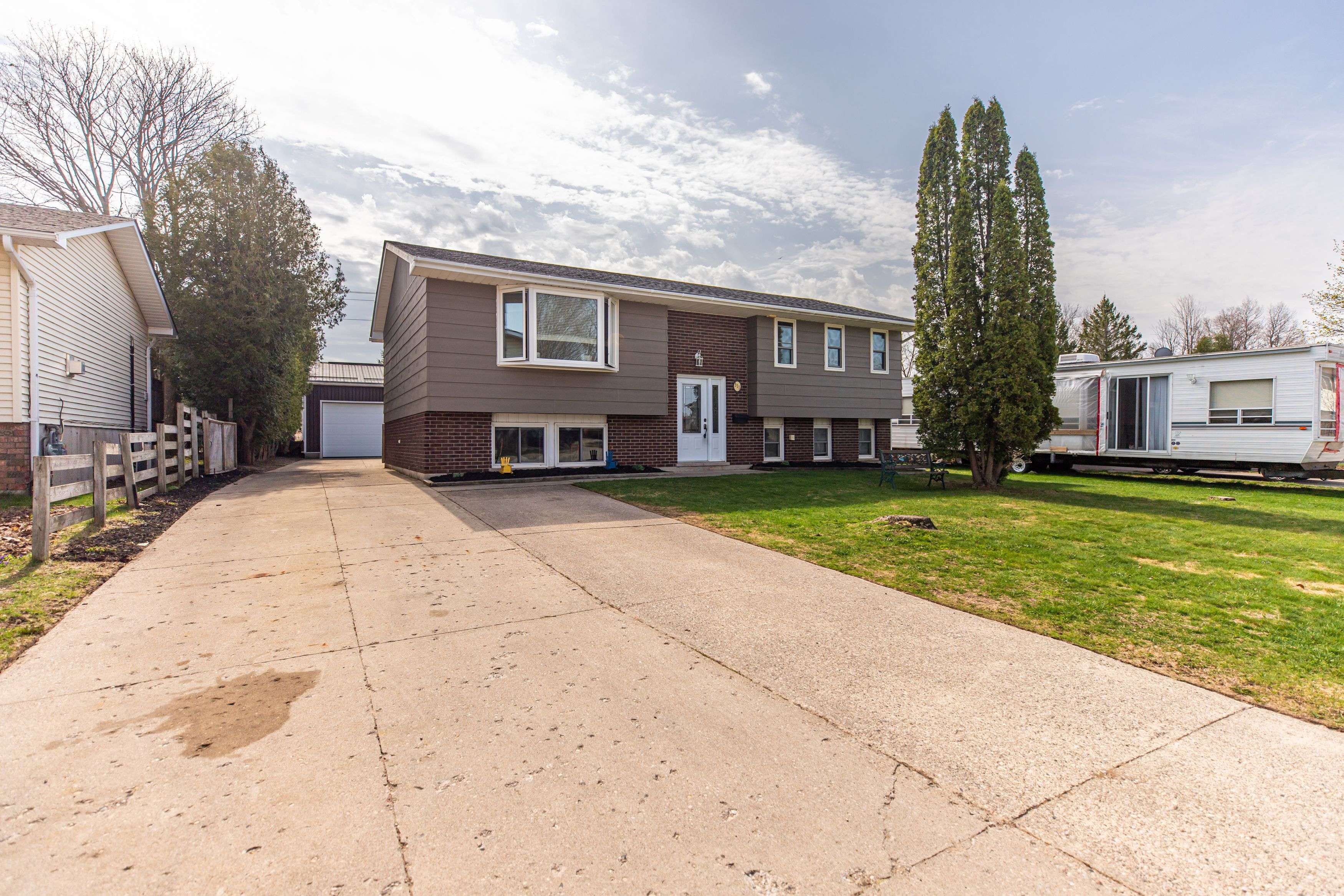 Saugeen Shores, ON N0H 2C1,311 Bricker ST
