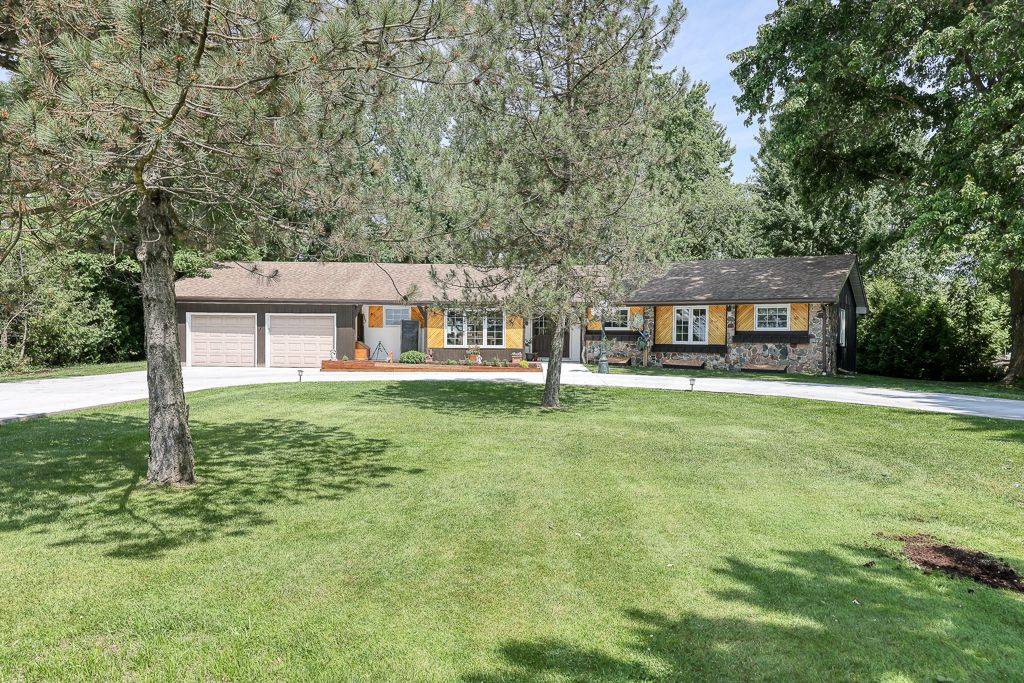 Thames Centre, ON N5V 5C6,3880 Dundas ST