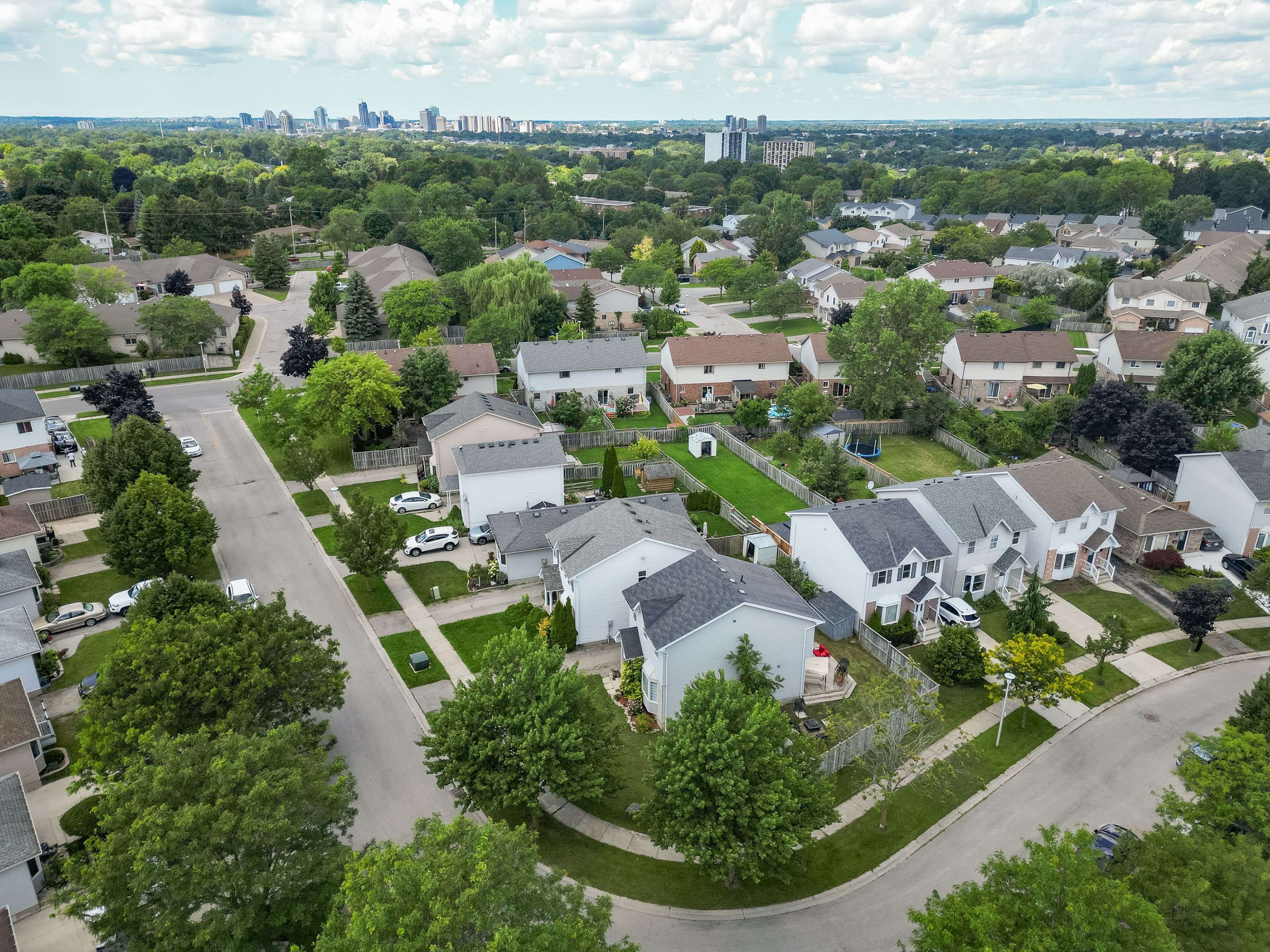 London South, ON N5Z 2C7,132 Sandy ST