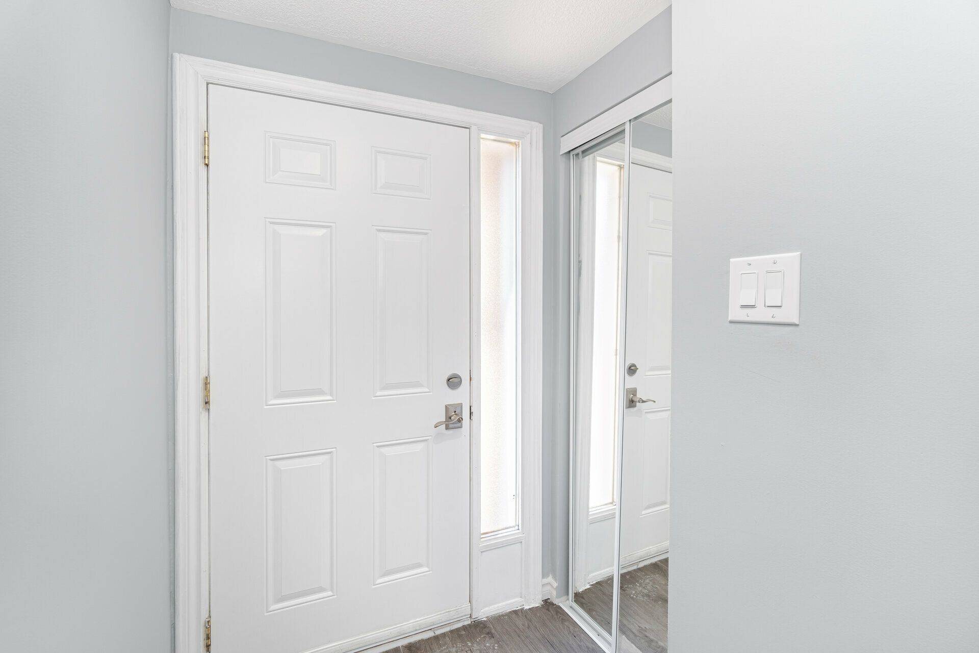 Hamilton, ON L8K 6L7,11 Harrisford ST #42