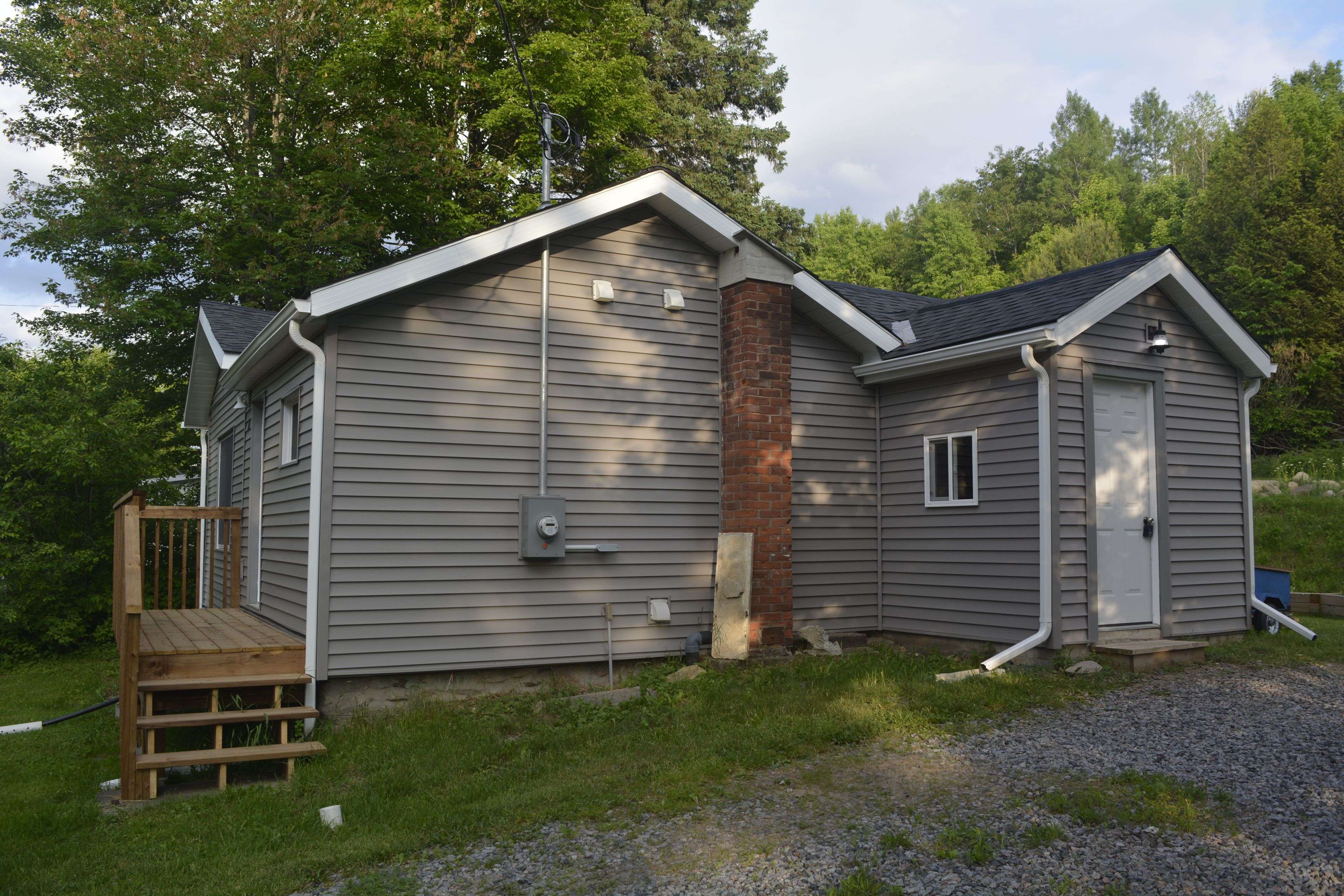 Bancroft, ON K0L 1C0,15 Battelle RD N