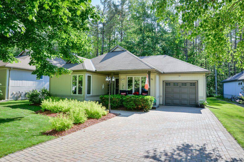 21 Pineridge Gate E, Gravenhurst, ON P1P 1Y4