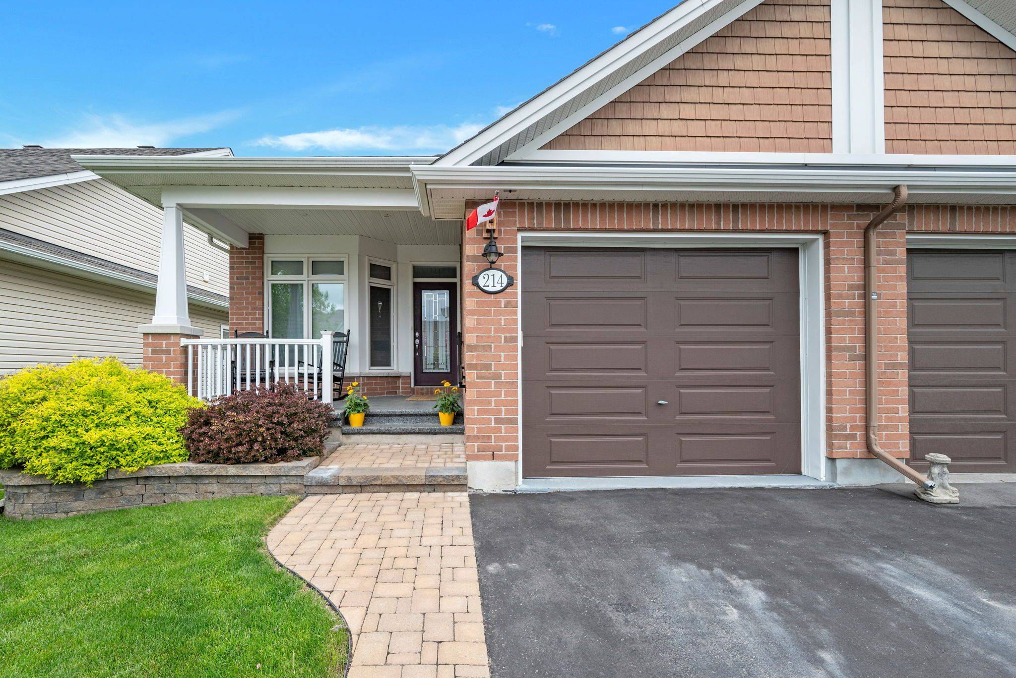 Orleans - Cumberland And Area, ON K4A 0Y5,214 Voie De Brouage WAY