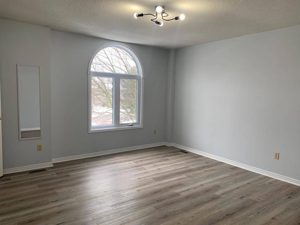 London North, ON N6G 4X3,925 LAWSON RD #62