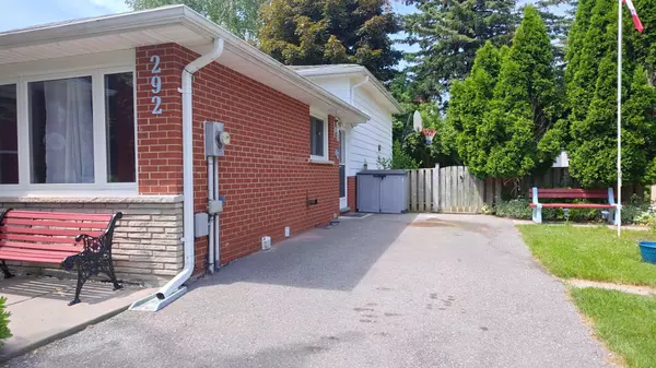 Oshawa, ON L1G 6H6,292 Brighton CT #Upper
