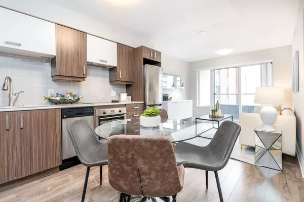 Markham, ON L3R 5M5,18 Uptown DR #631