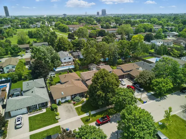 Milton, ON L9T 3C4,770 Applewood CRES