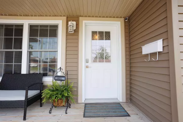 Kawartha Lakes, ON K9V 1E4,139 1/2 King ST