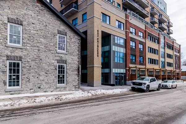 Kingston, ON K7L 1E5,652 Princess ST #917