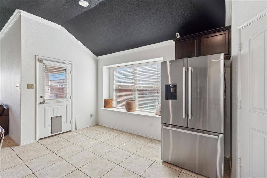 Burleson, TX 76028,420 Peach Lane