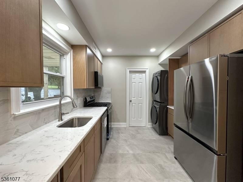 Garfield City, NJ 07026,362 Palisade Ave #1