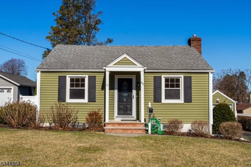 45 Everett Dr, Dover Town, NJ 07801