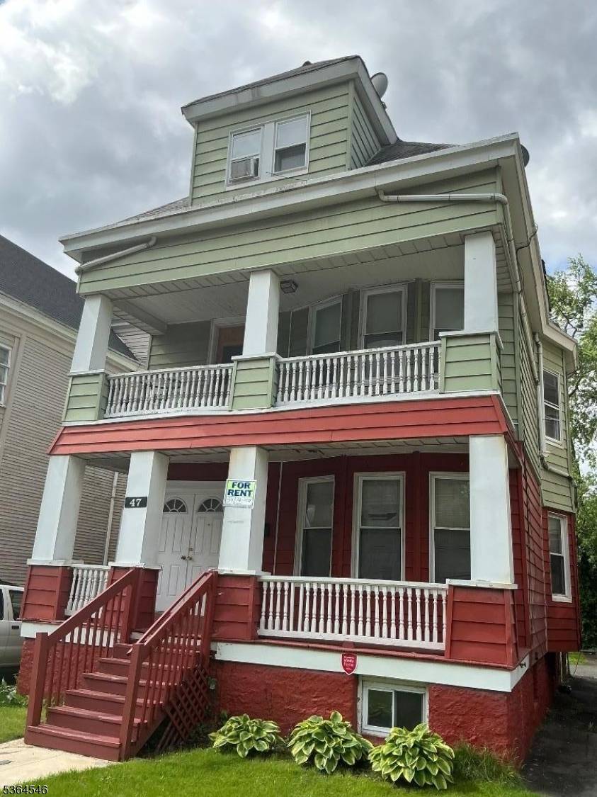 47 Edgar St, East Orange City, NJ 07018