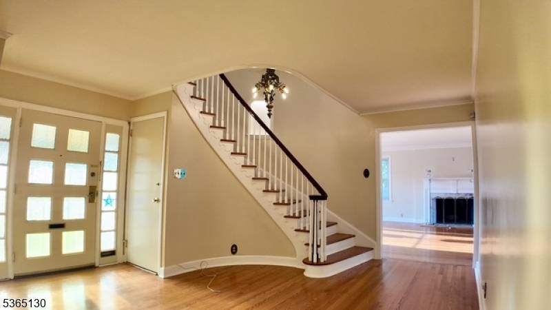 Paterson City, NJ 07504,313- 321 E 39Th St