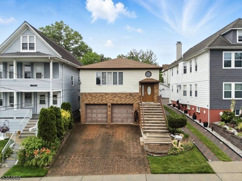 123 Chestnut St, Garfield City, NJ 07026