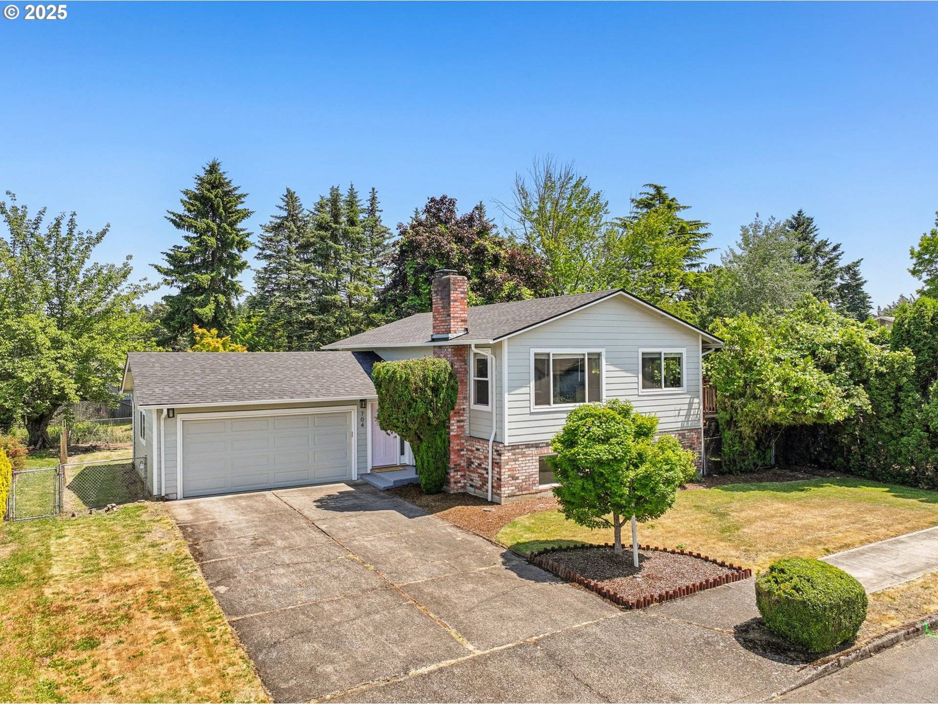 Gresham, OR 97030,704 SE 207TH AVE