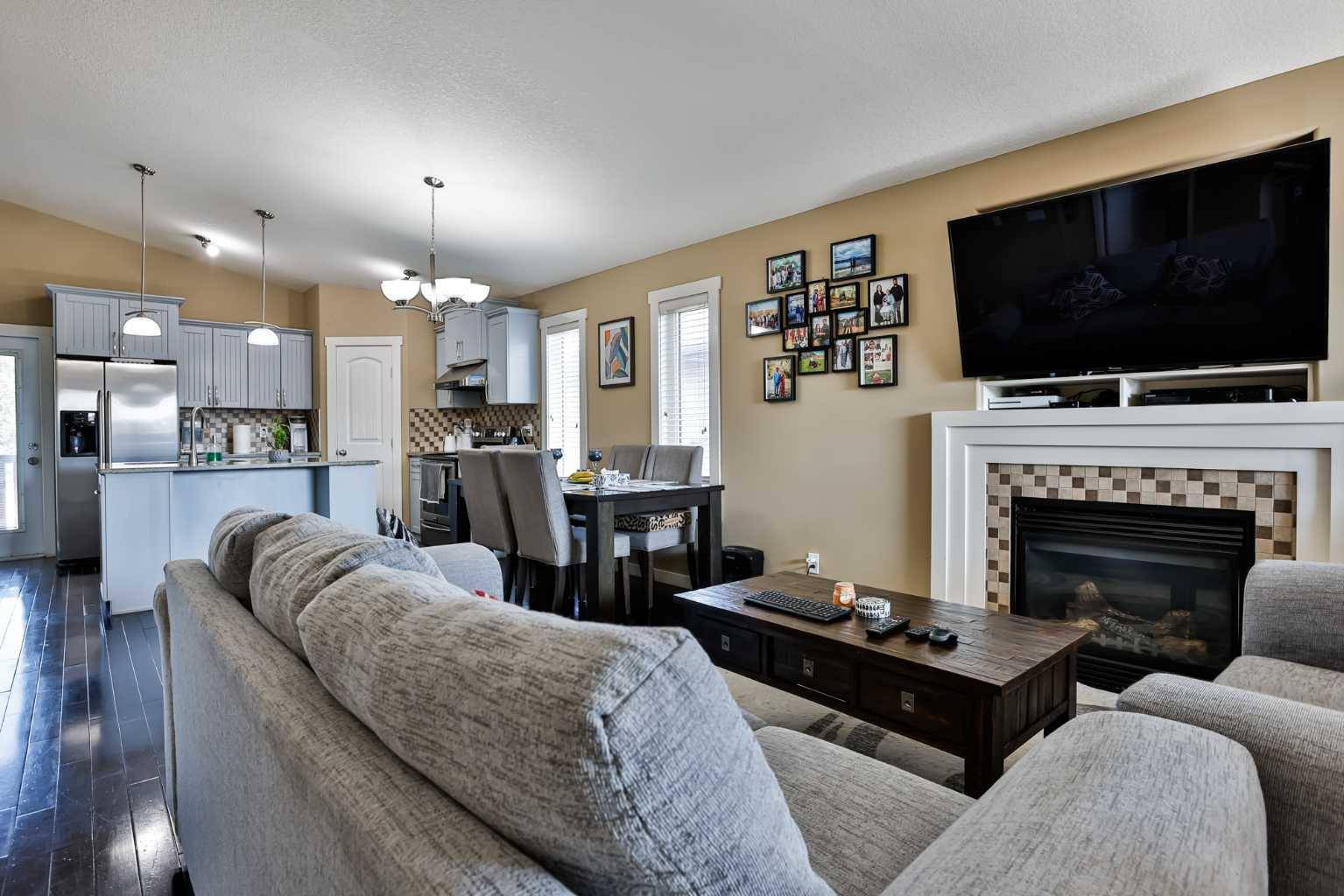 Lethbridge, AB T1J5B4,436 Firelight PT West