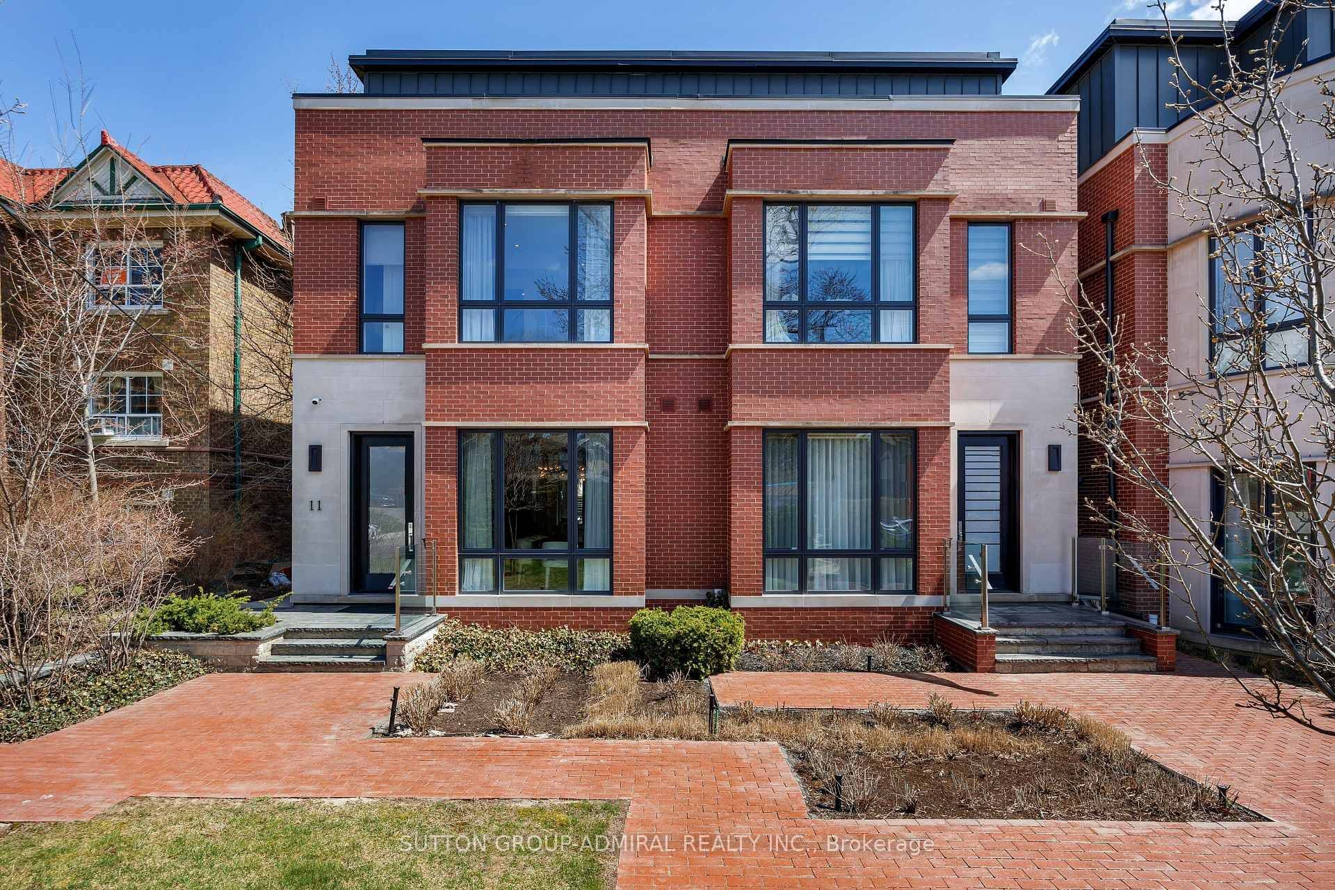 Toronto C10, ON M4S 0B4,11 Thurloe AVE