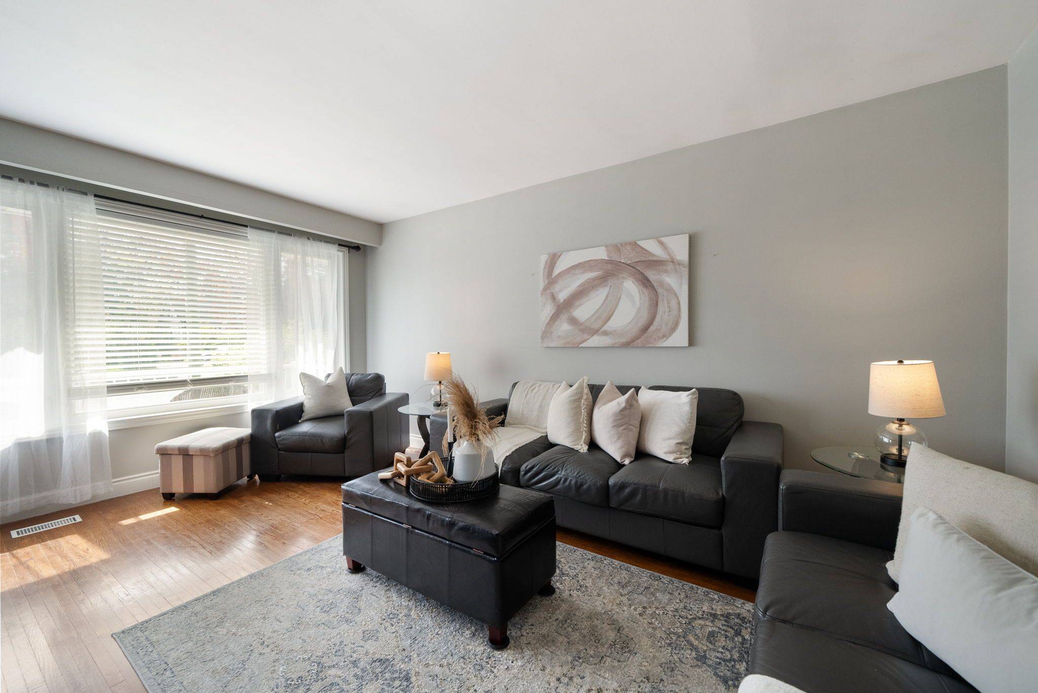 Oshawa, ON L1H 6T4,121 Harmony RD S