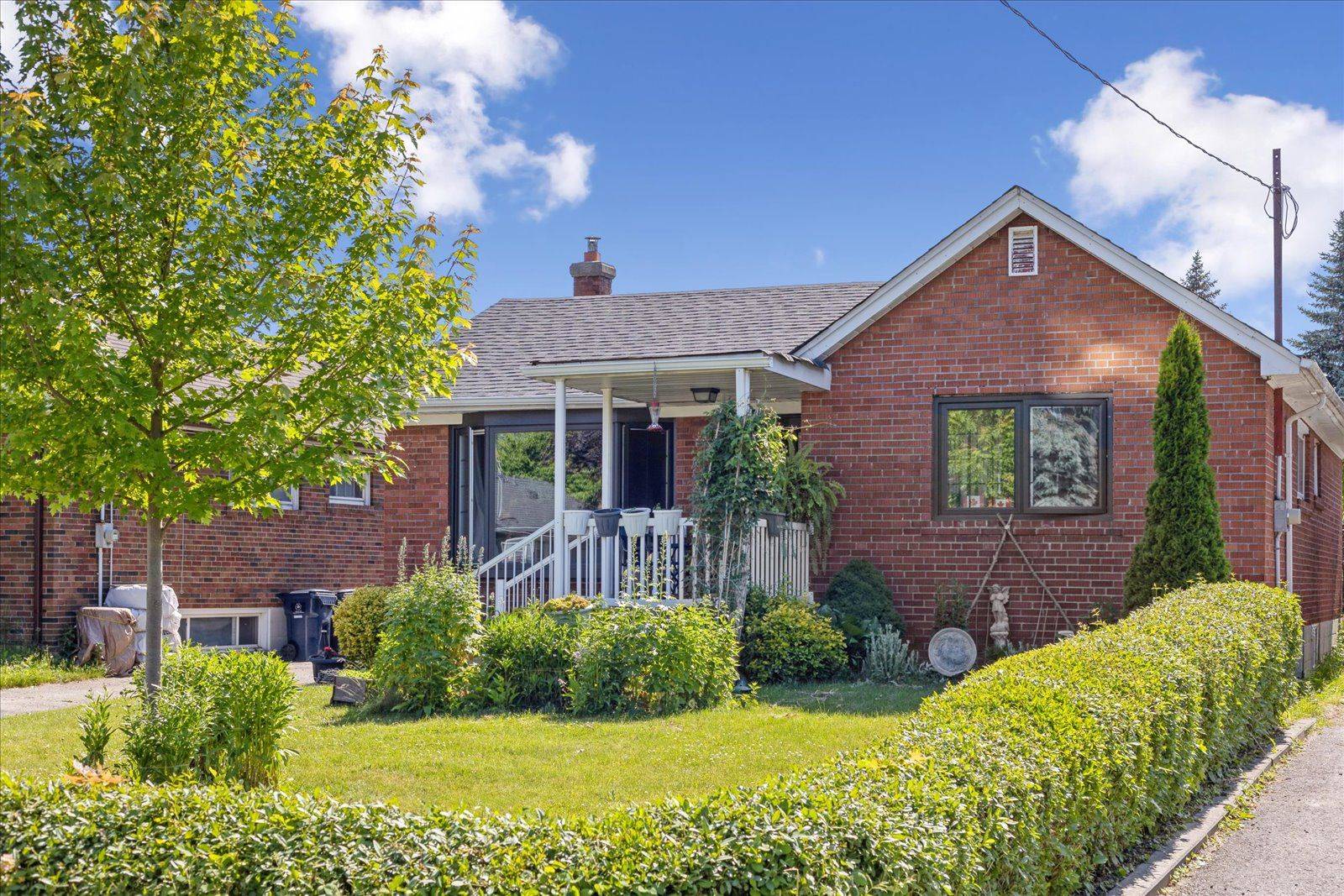 Toronto E04, ON M1R 2X4,46 Ivorwood CRES