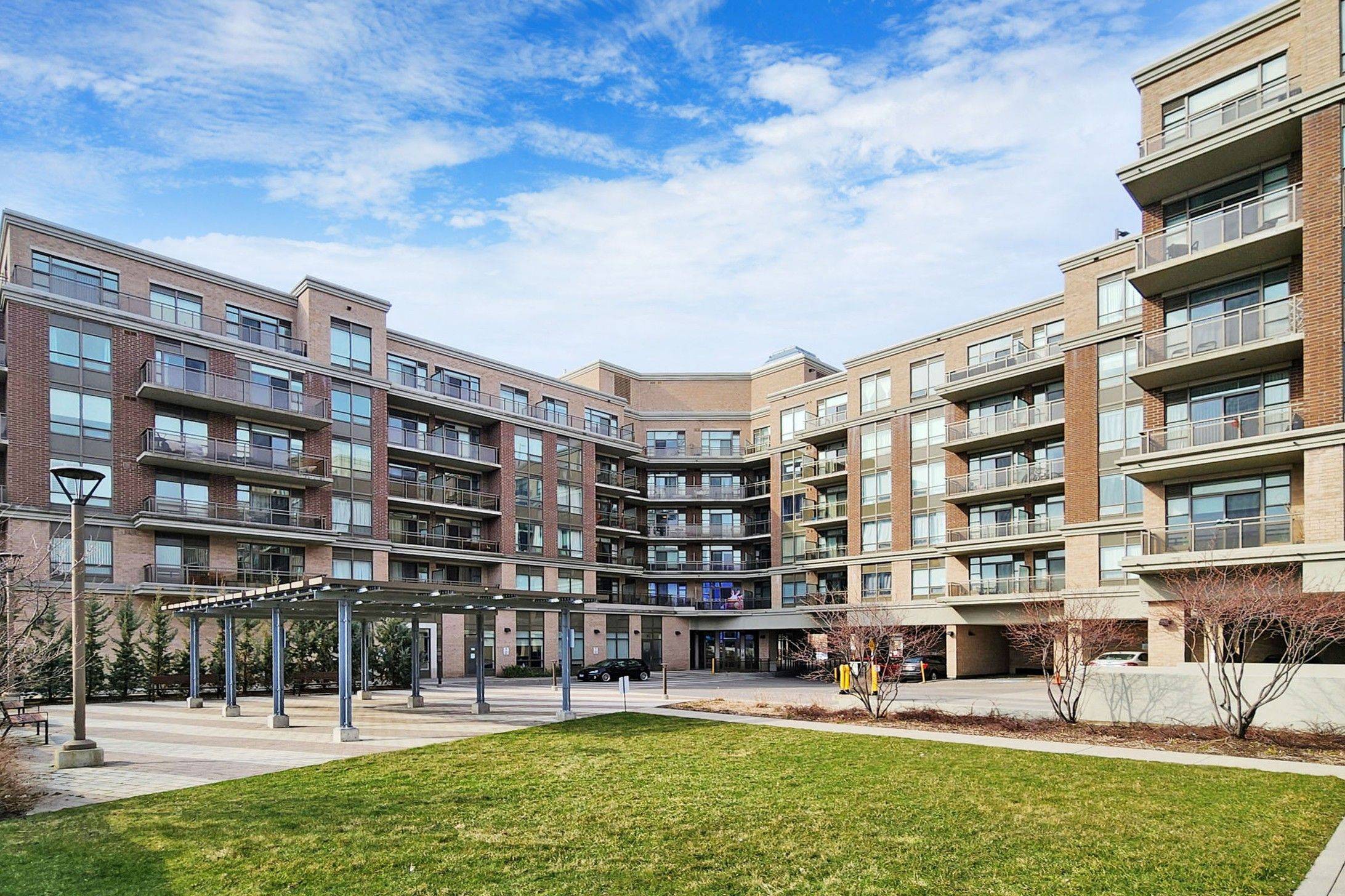 Markham, ON L6C 0Y2,540 Bur Oak AVE #606
