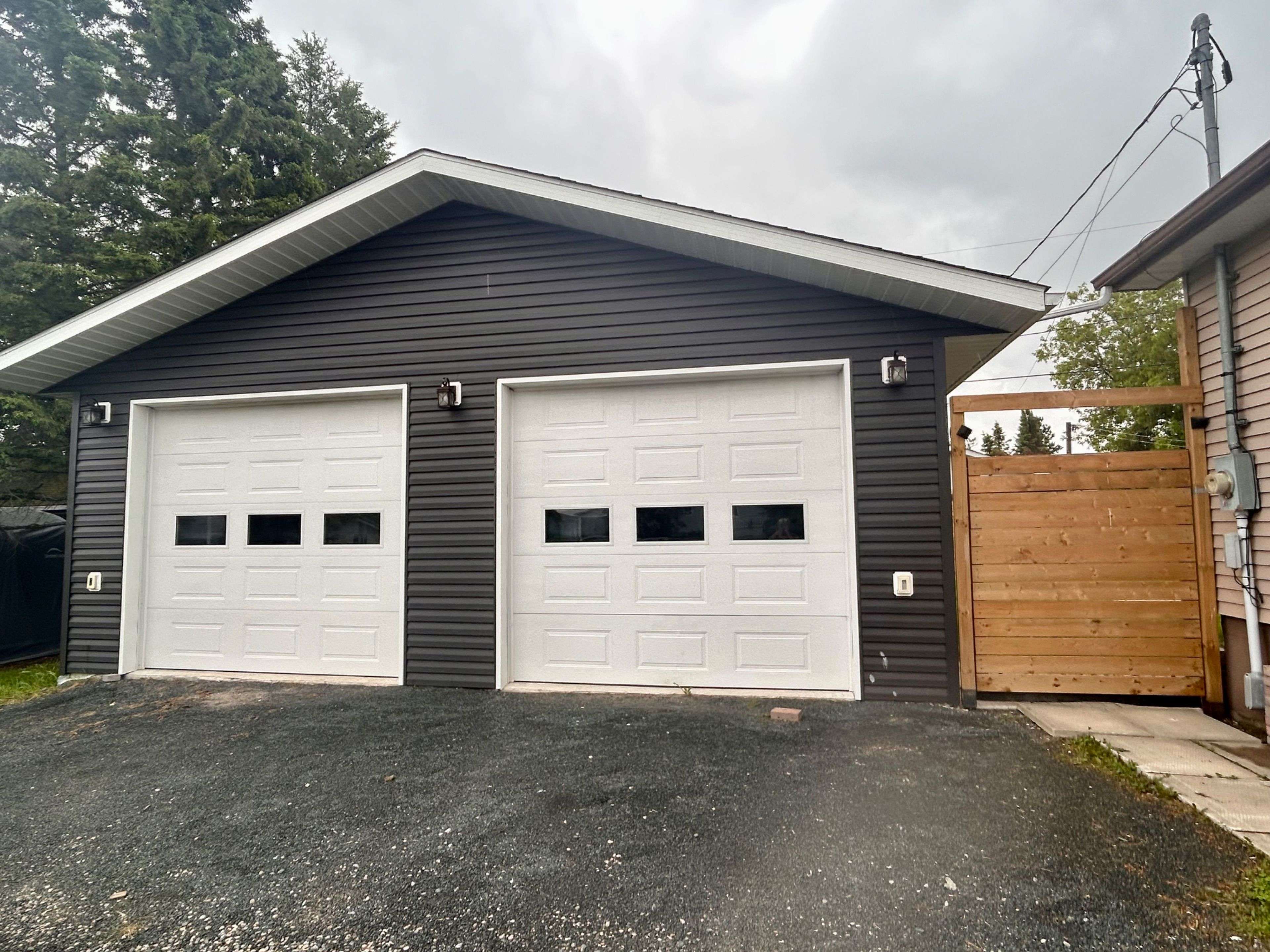 Cochrane, ON P0L 1C0,52 Huron RD