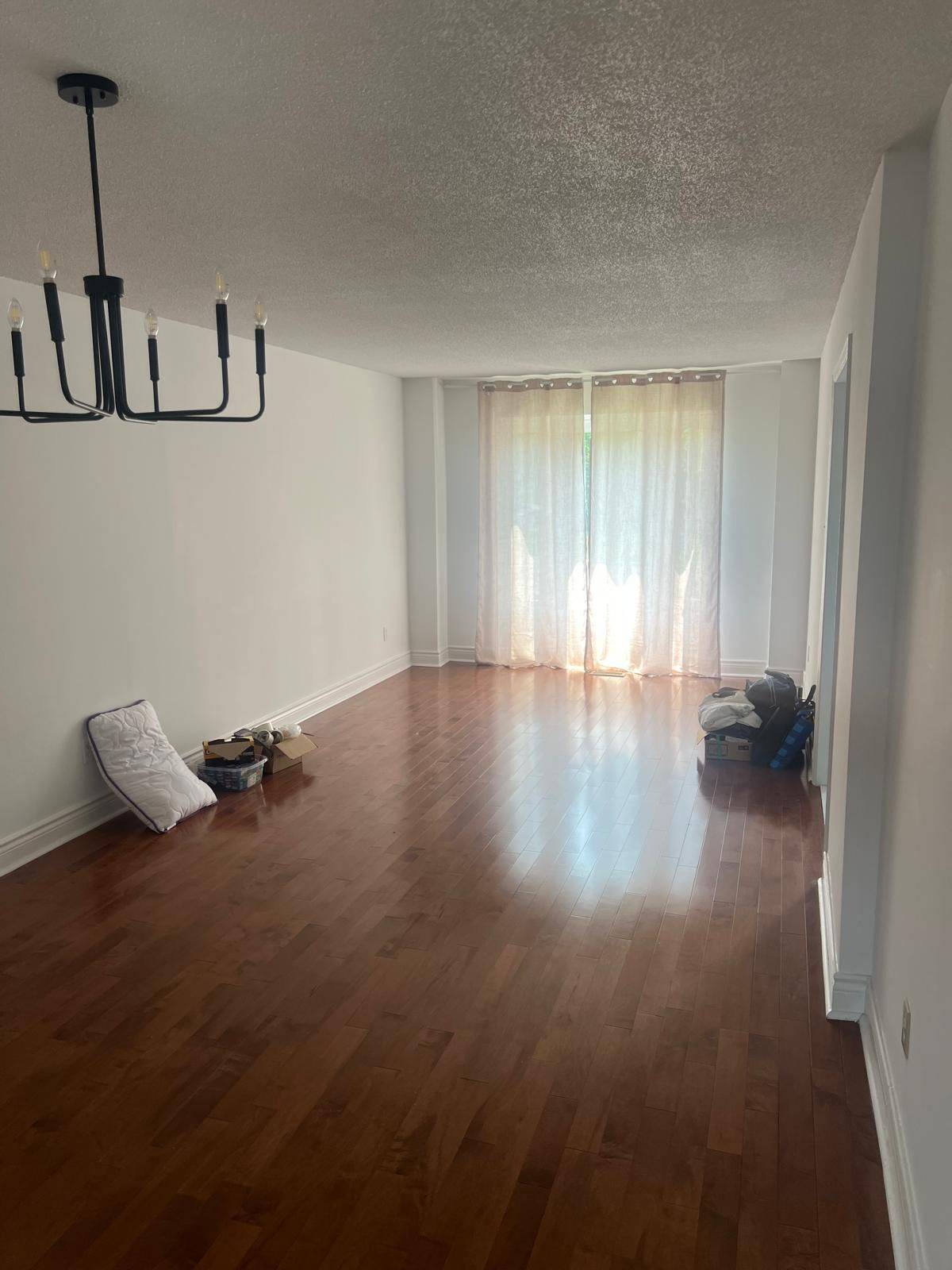 Brampton, ON L6Y 3R4,8 Clydesdale CIR