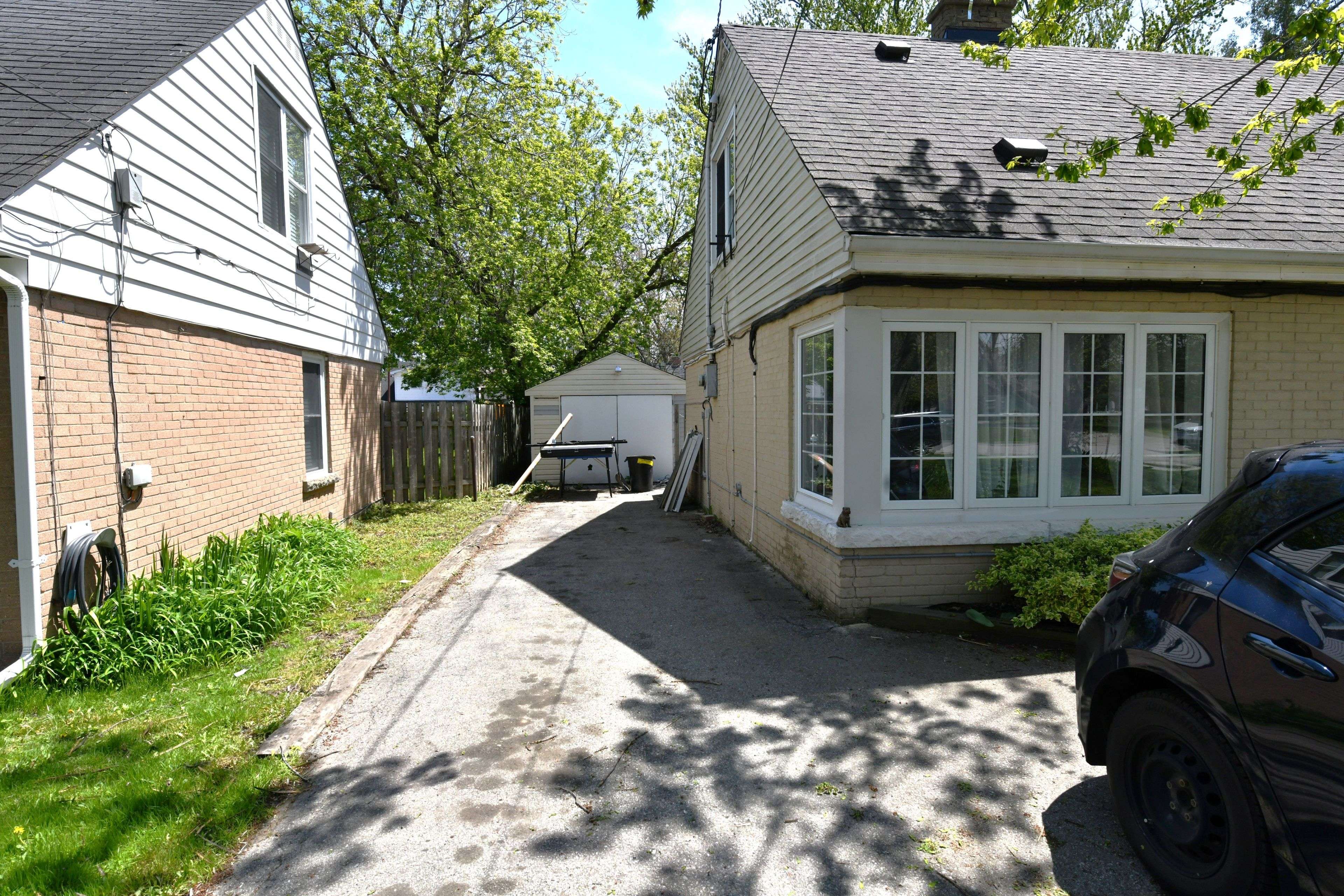 Burlington, ON L7R 3T7,2070 Churchill AVE