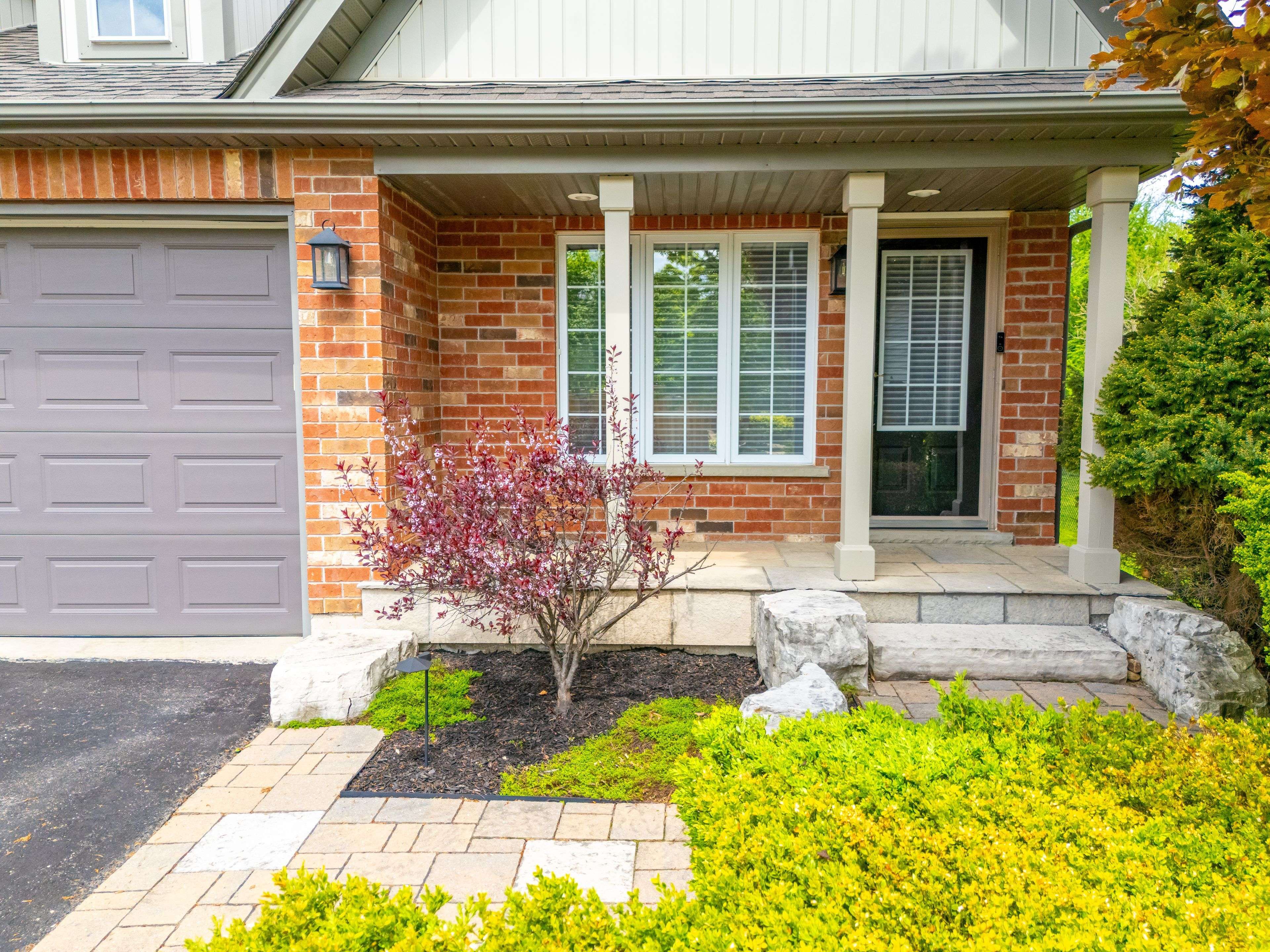 Halton Hills, ON L7G 6J1,3 Costigan CT