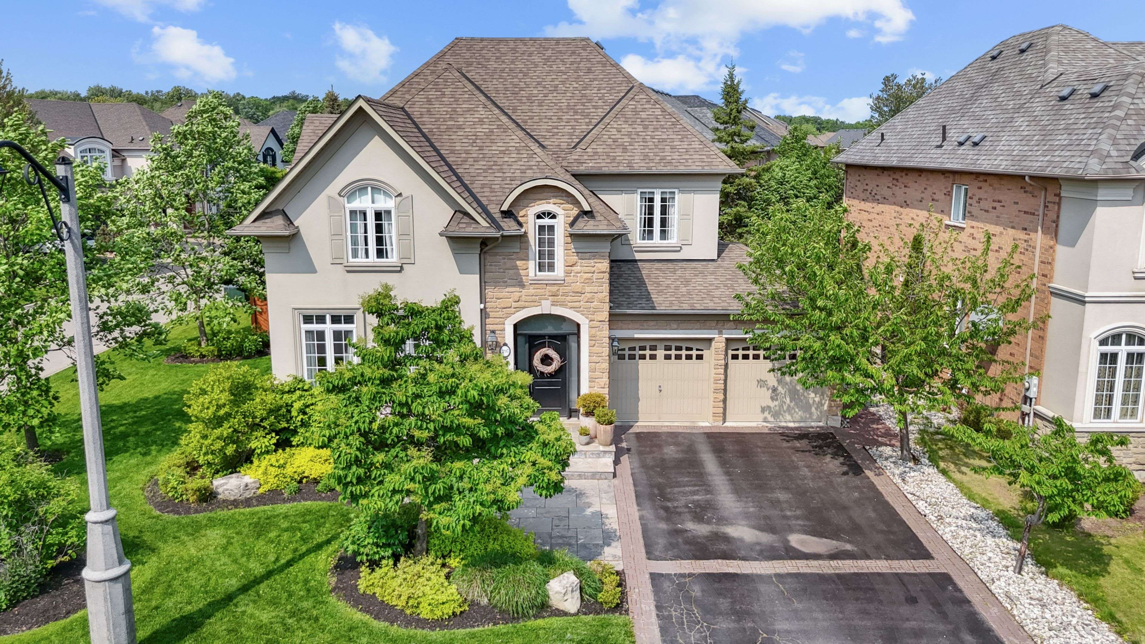 297 Fritillary ST, Oakville, ON L6L 6W7