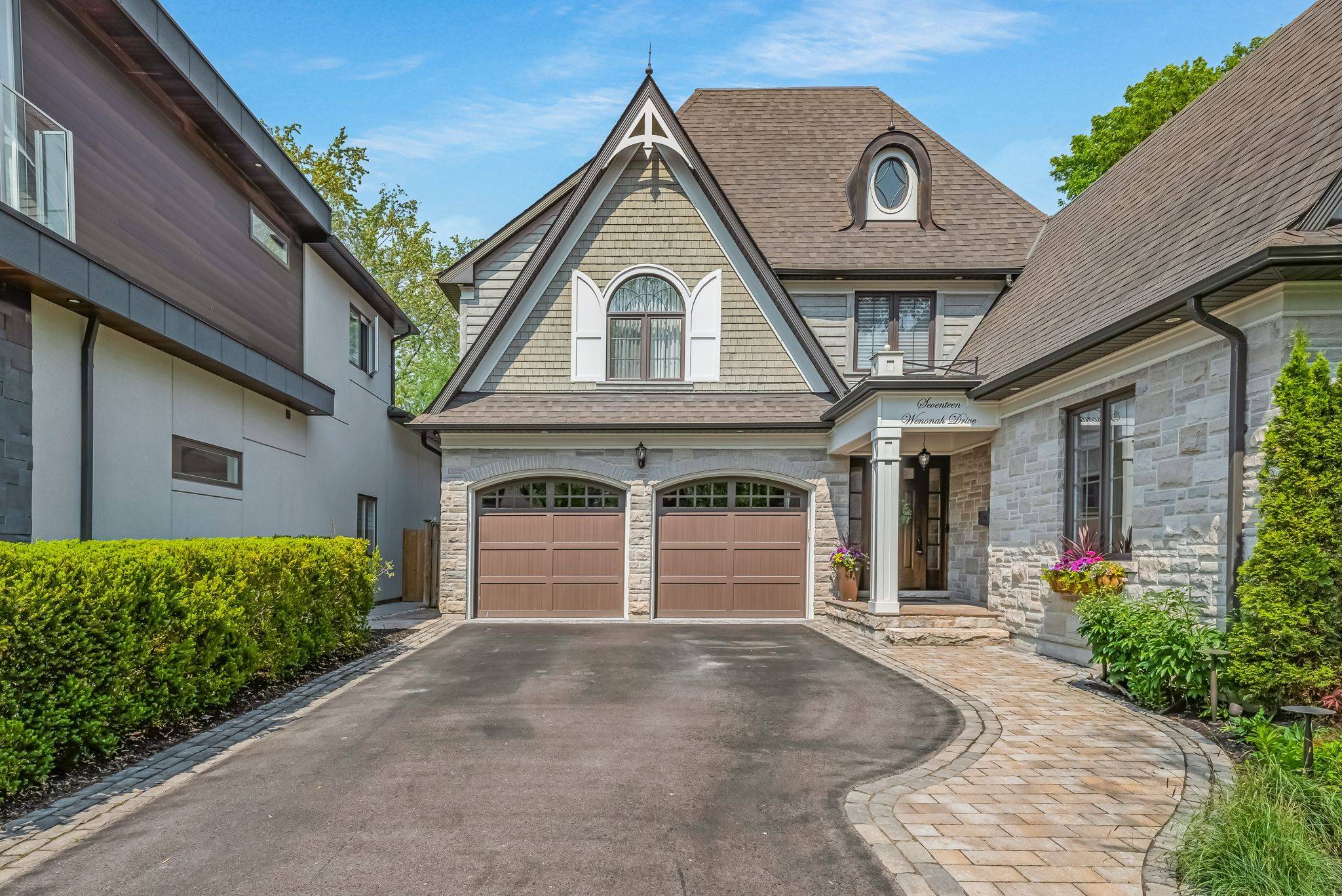 Mississauga, ON L5G 3V9,17 Wenonah DR