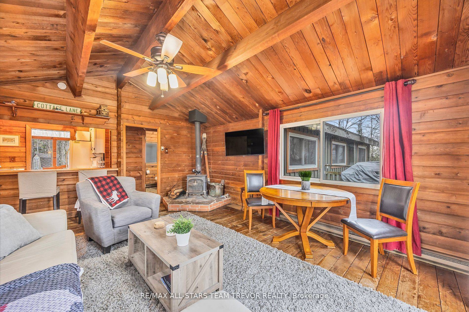 Huntsville, ON P1H 1A8,143 Chalet CRES
