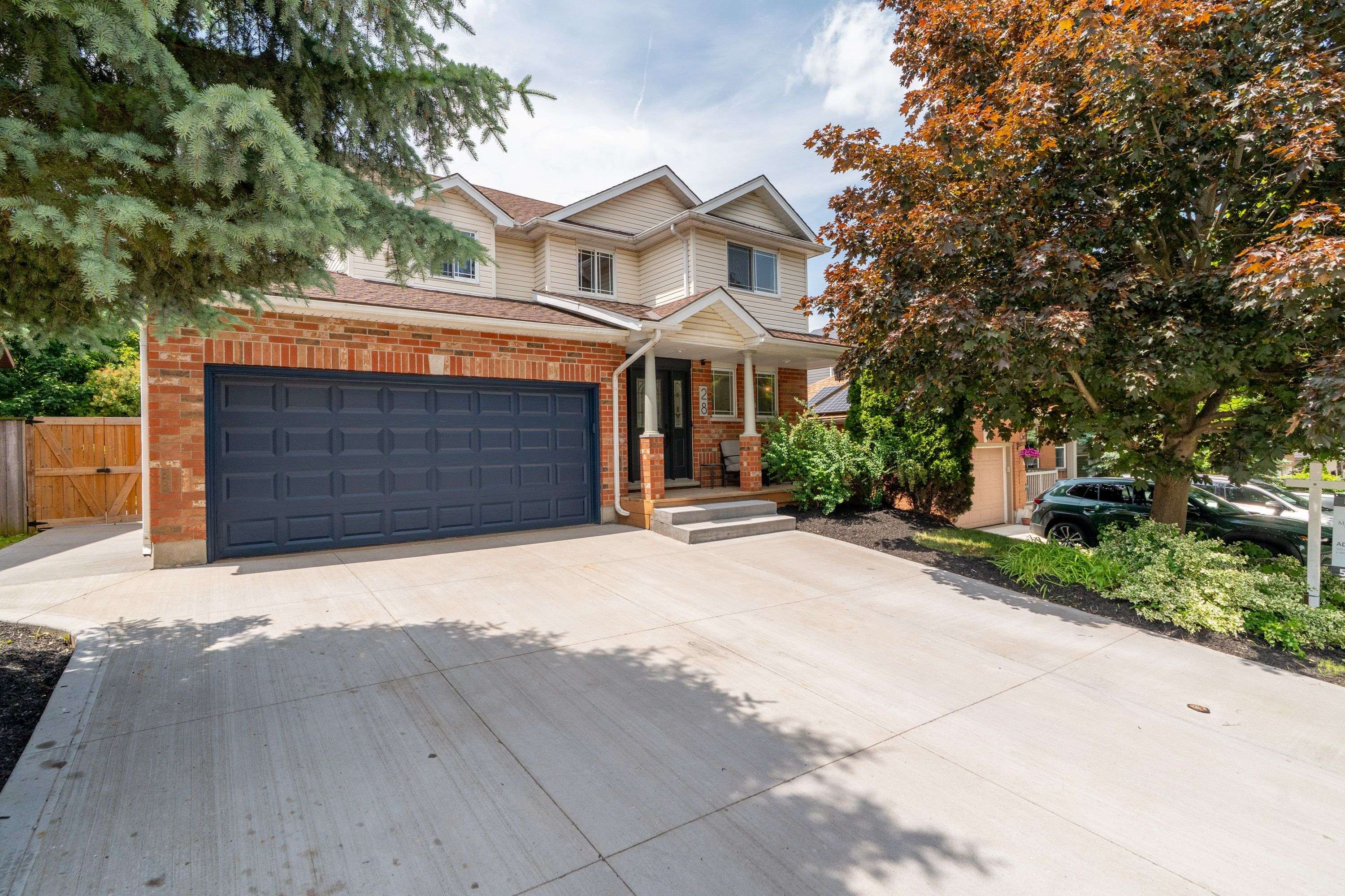 Cambridge, ON N3C 4C9,28 Mccormick DR