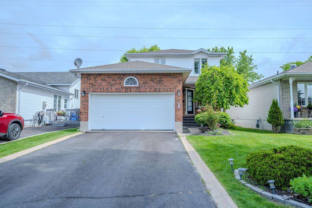 804 Peachwood ST, Kingston, ON K7P 3G6