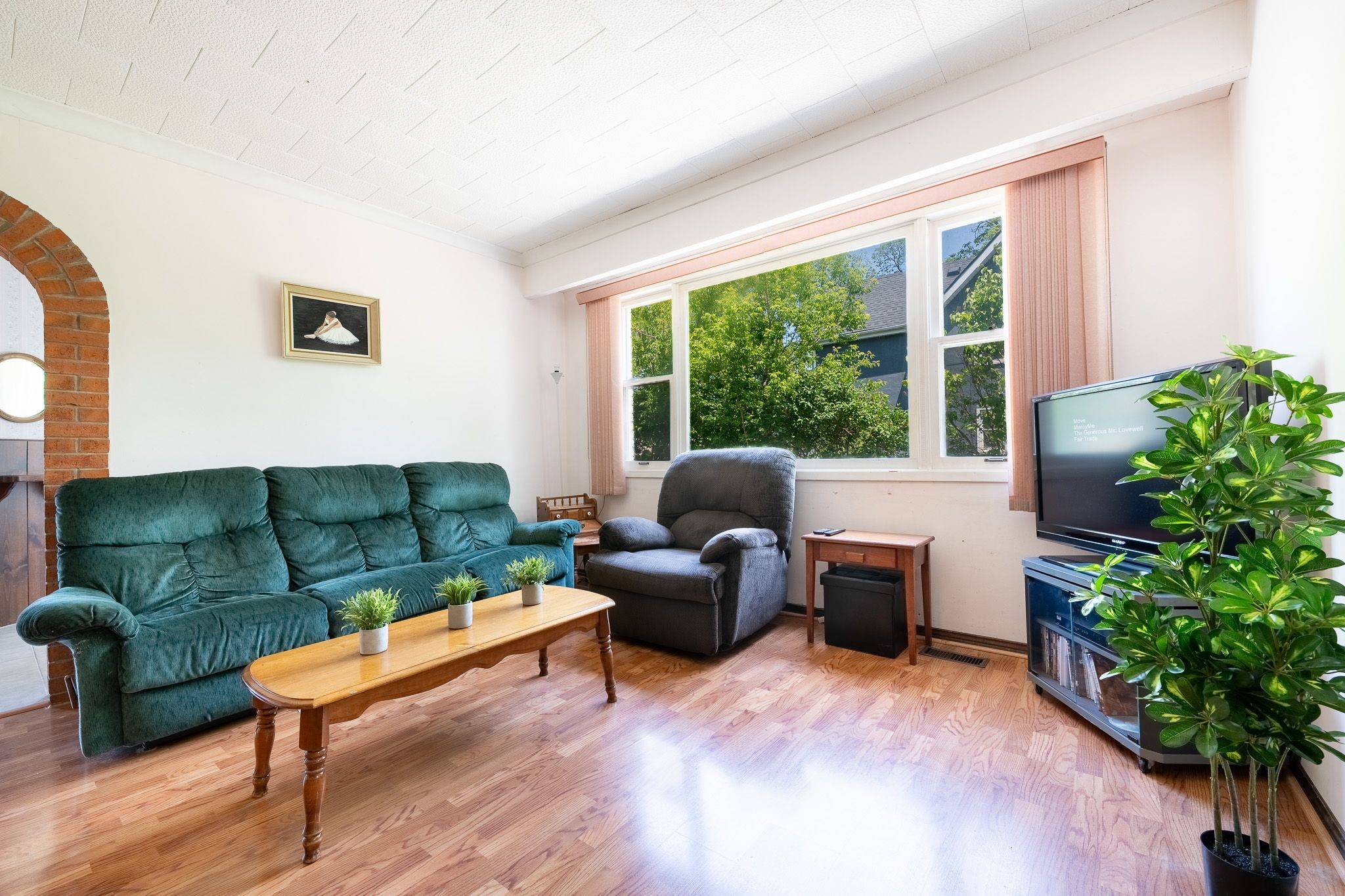Port Colborne, ON L3K 3R4,52 Charles ST