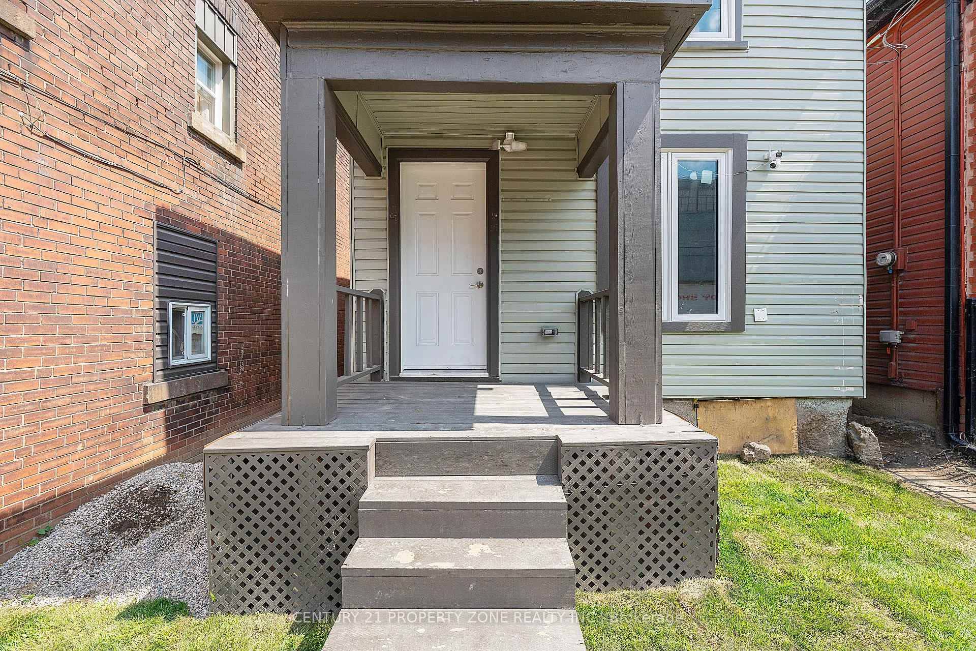 Hamilton, ON L8L 7A7,334 Gage AVE N