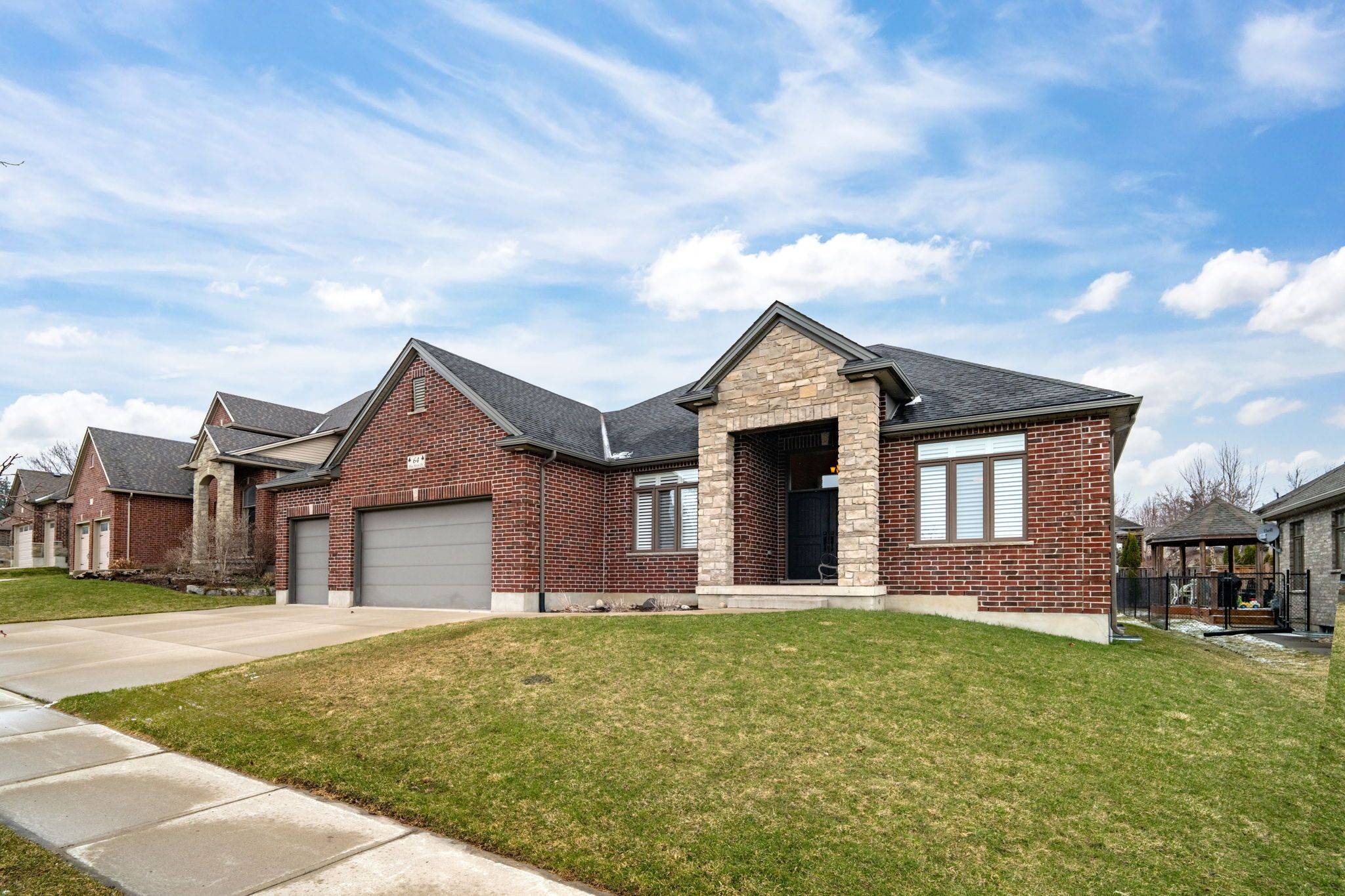 Middlesex Centre, ON N0M 2A0,64 Blue Heron DR