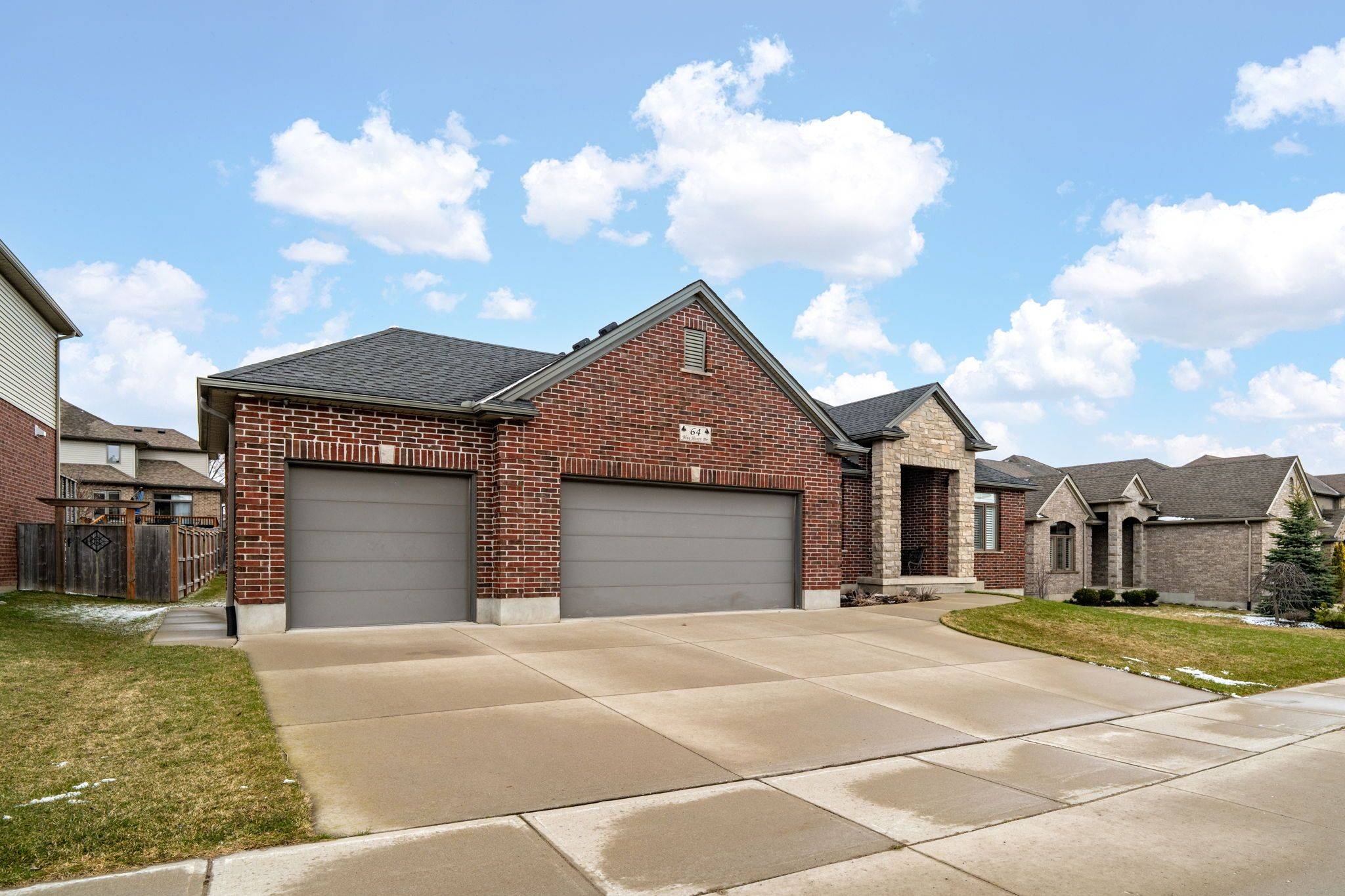 Middlesex Centre, ON N0M 2A0,64 Blue Heron DR