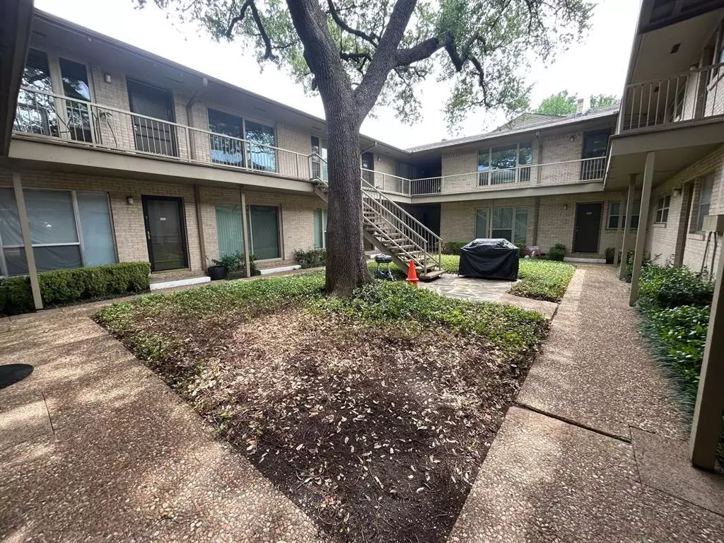 Dallas, TX 75230,11104 Valleydale Drive #D