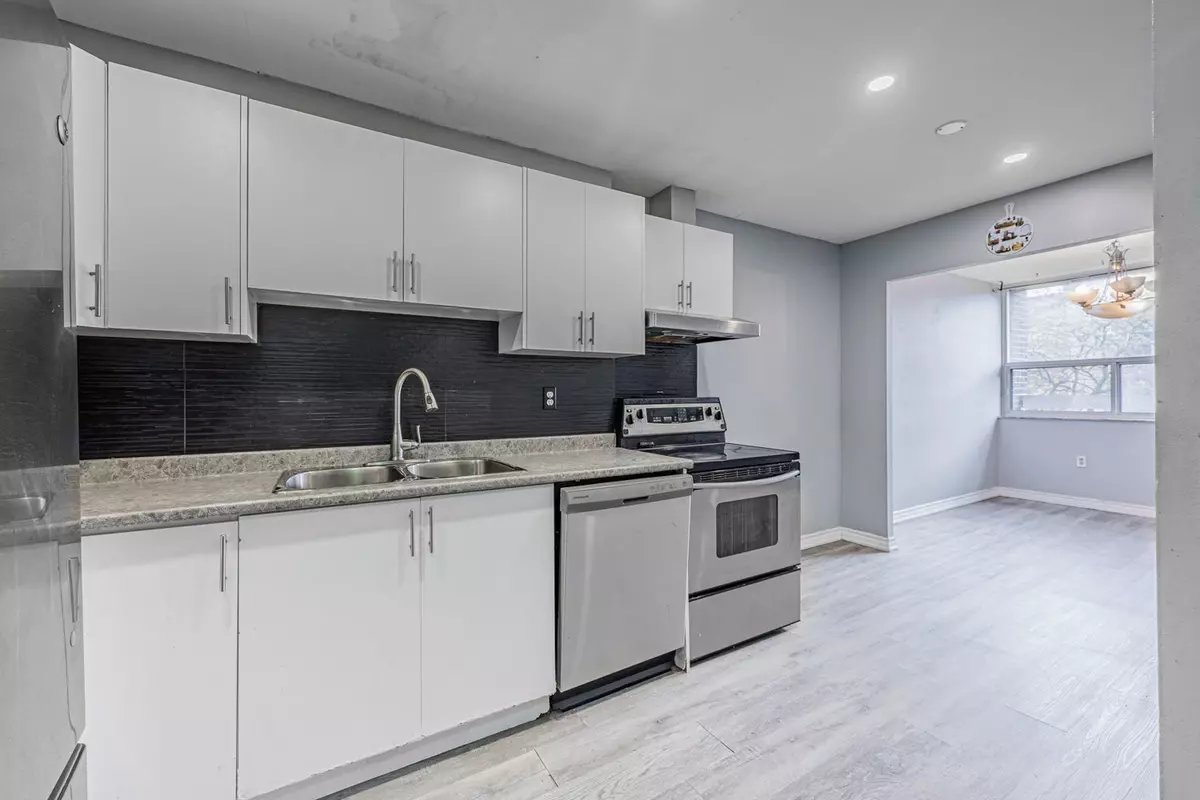 Toronto E10, ON M1E 4V5,4062 Lawrence AVE #306