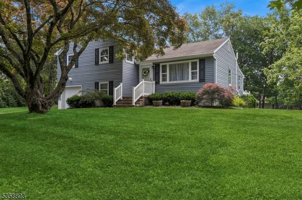 457 Valley Rd, Long Hill Twp., NJ 07933